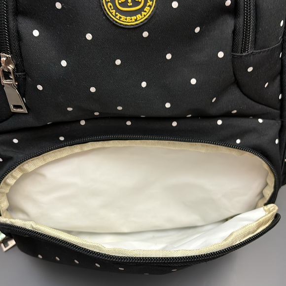 CATEEPBABY Organizer Travel Diaper Backpack black with white polka dots FLAWS! - Picture 8 of 11